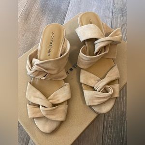 Lucky Brand sandals nude blush 8.5